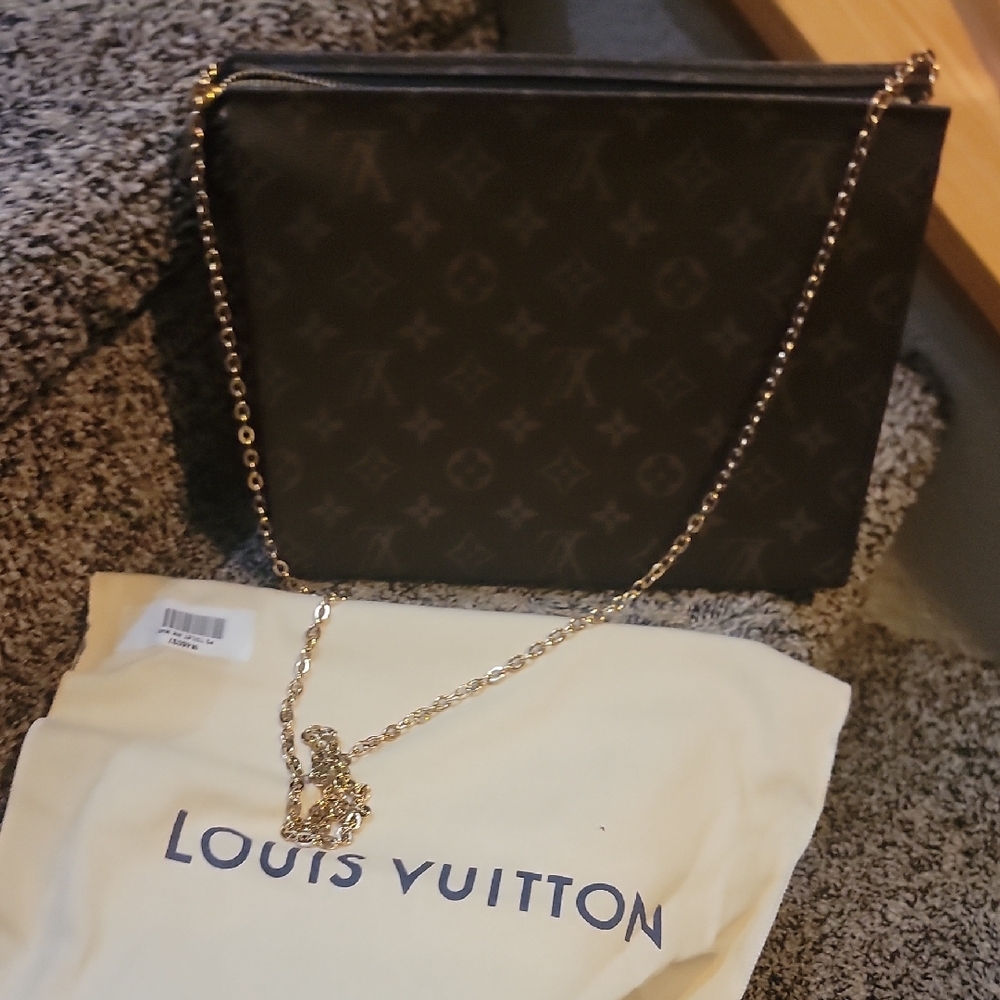 Louis Vuitton Toiletree Bag With Chain. Rare To Find. Brand New.